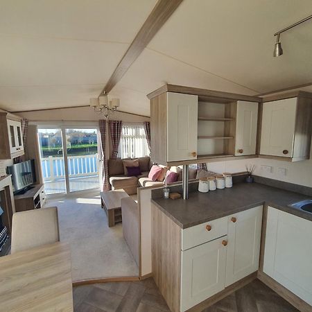 Cosy Caravans Meadow Lake Golden Palm Resort Chapel Saint Leonards Eksteriør bilde